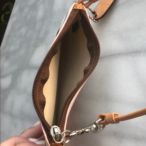 Coach Beautiful wristlet, colorful and light! - Picture 5 of 8